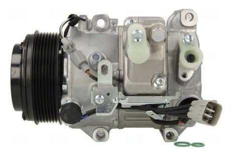 Компресор кондиціонера nissens 890142 на Тойота Хайлендер
