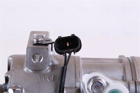 Компресор кондицiонера nissens 890578