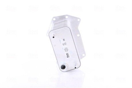 Масляний радіатор без корпуса масляного фільтра LAND ROVER RANGE ROVER III, RANGE ROVER SPORT I 3.6D 04.06-03.13 nissens 91282 на Рендж (ленд) ровер Вог