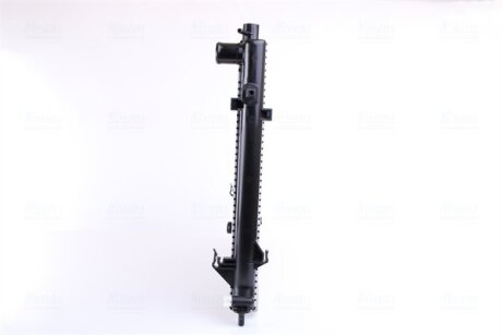 Радиатор интеркулера nissens 675063