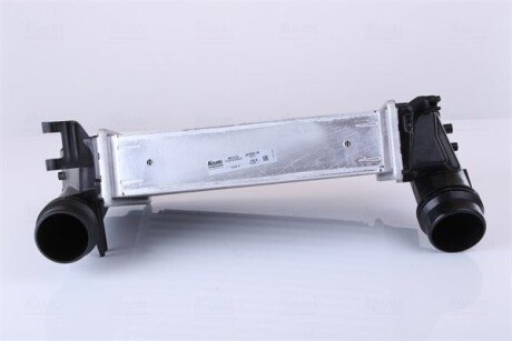 Радиатор интеркулера nissens 961121