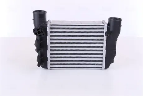Радіатор інтеркулера Nissens 96709