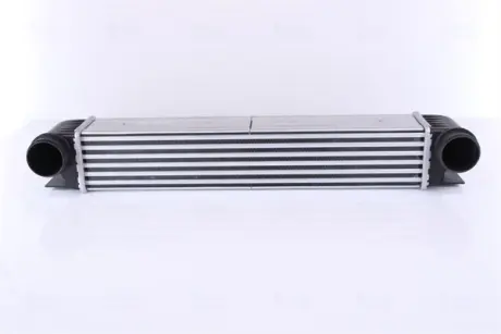 Радіатор інтеркулера Nissens 96726