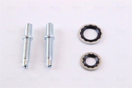 Радіатор кондиціонера First Fit nissens 940432