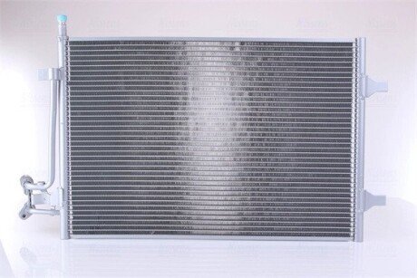 Радiатор кондицiонера nissens 940097