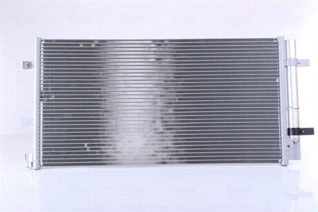 Радiатор кондицiонера nissens 940430