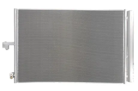 Радiатор кондицiонера Nissens 940780