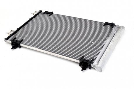 Радiатор кондицiонера nissens 94758