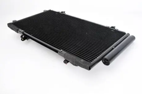 Радiатор кондицiонера nissens 94833 Тойота Авенсис т22