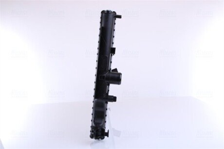 Радіатор кондиціонера Toyota Avensis 08- nissens 64693