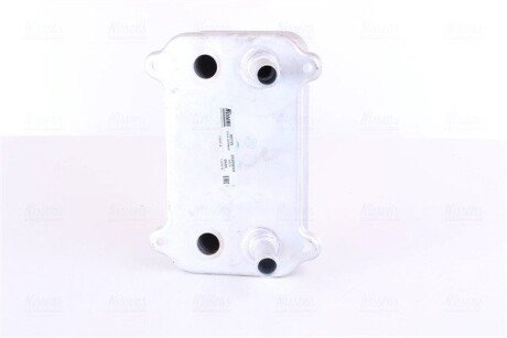 Радіатор масляний nissens 90735 на Porsche Cayenne