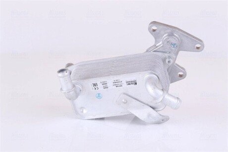 Радіатор масляний nissens 90748