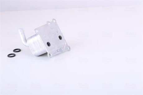 Радіатор масляний nissens 90776