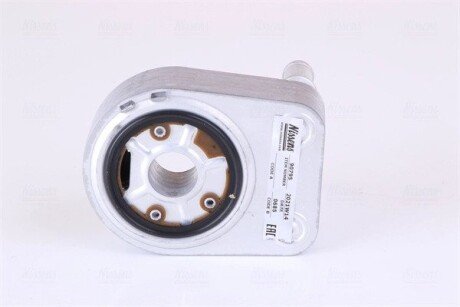 Радіатор масляний nissens 90795