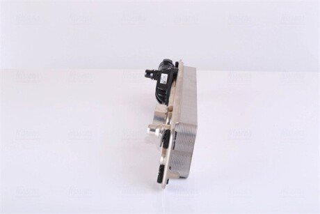 Радіатор масляний nissens 90837