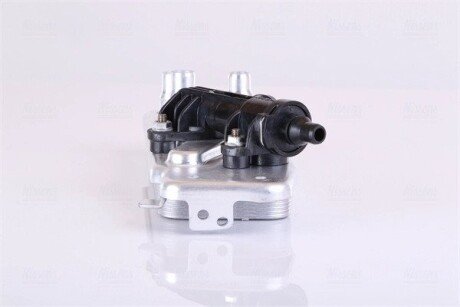 Радіатор масляний nissens 90988