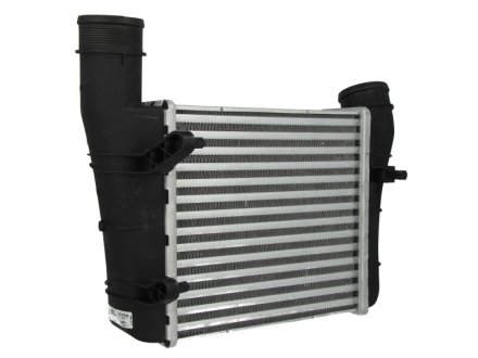 Радиатор интеркулера nissens 96707