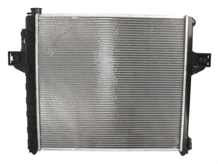 Радіатор охолодження двигуна nissens 61010