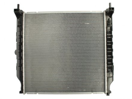 Радіатор охолодження двигуна nissens 61026