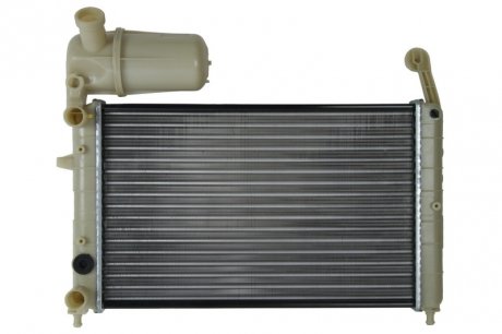 Радіатор охолодження двигуна nissens 61844