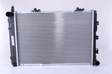 Радиатор интеркулера nissens 62549A Мерседес W124