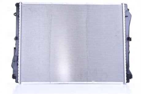 Радиатор охлаждения двигателя nissens 627023