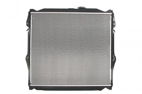 Радіатор охолодження двигуна nissens 64637A