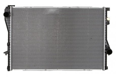 Радиатор охлаждения BMW 5 E39 (95-)/7 E38 (94-) (пр-во) nissens 60752A