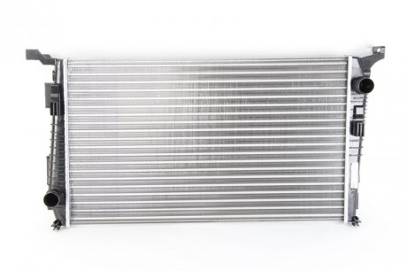 Радиатор охлаждения DACIA DUSTER (10-) 1.5 dCi MT (пр-во) nissens 637614