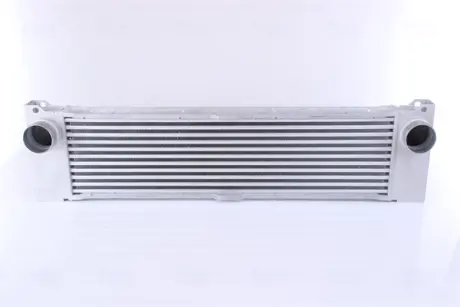 Радиатор охлаждения двигателя MERCEDES VITO II W 639 (03-) (пр-во) Nissens 96729