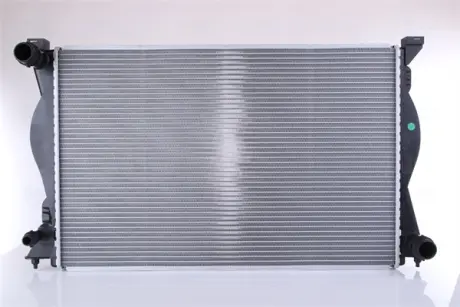Радіатор охолодження двигуна Nissens 60234A