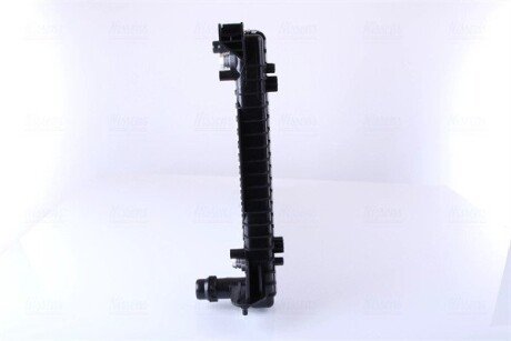 Радиатор охлаждения двигателя nissens 60303A