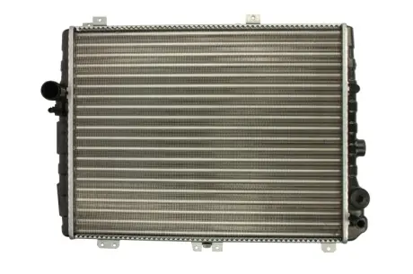 Радіатор охолодження двигуна Nissens 60442