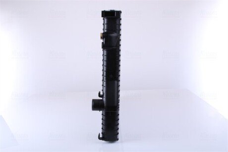 Радіатор охолодження двигуна nissens 60603A