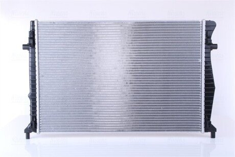 Радиатор охлаждения двигателя nissens 606218