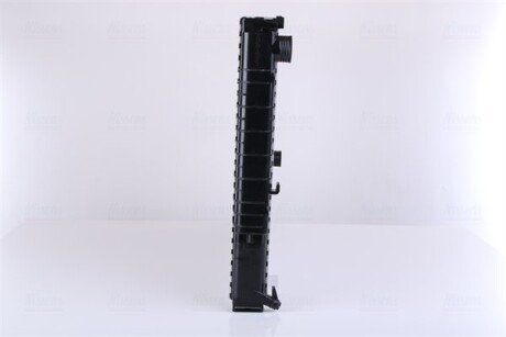 Радіатор охолодження двигуна nissens 60622A