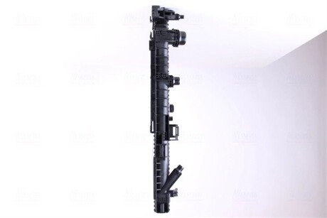 Радіатор охолодження двигуна nissens 606236