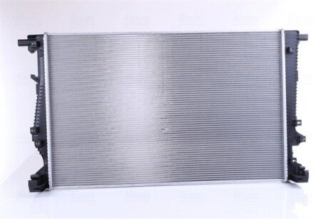 Радиатор охлаждения двигателя nissens 606524