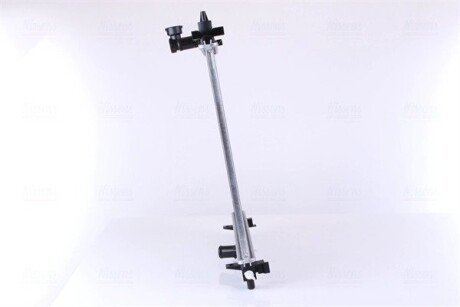 Радіатор охолодження двигуна nissens 606550