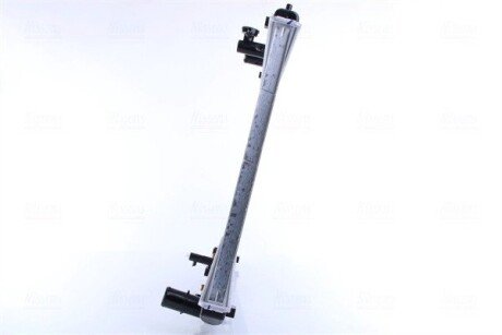 Радіатор охолодження двигуна nissens 606822