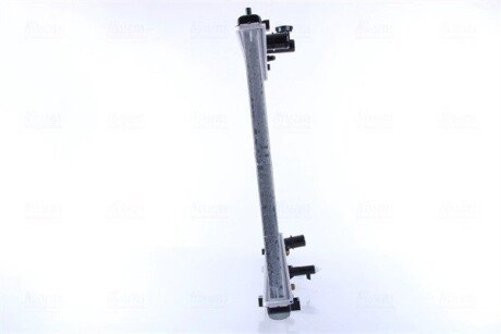 Радіатор охолодження двигуна nissens 606822