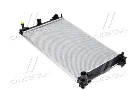 Радиатор охлаждения двигателя nissens 606838 на Рено 11