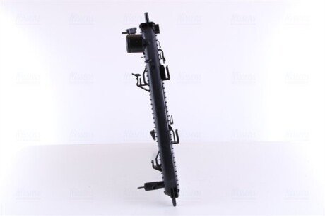 Радиатор охлаждения двигателя nissens 606844