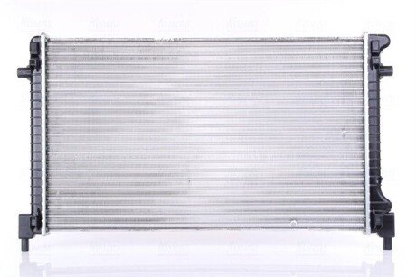 Радіатор охолодження двигуна nissens 606909