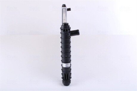 Радіатор охолодження двигуна nissens 606915