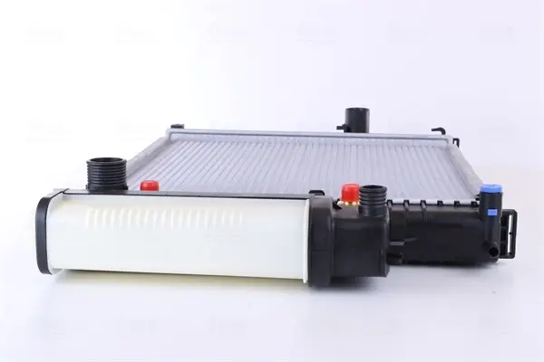 Радіатор охолодження двигуна Nissens 60709A (фото 1)