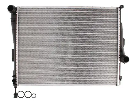 Радиатор охлаждения двигателя nissens 60782A Бмв Е46
