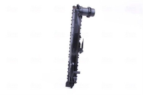 Радіатор охолодження двигуна nissens 60785A