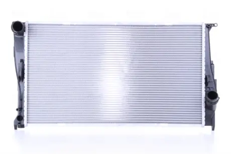Радіатор охолодження двигуна Nissens 60785A
