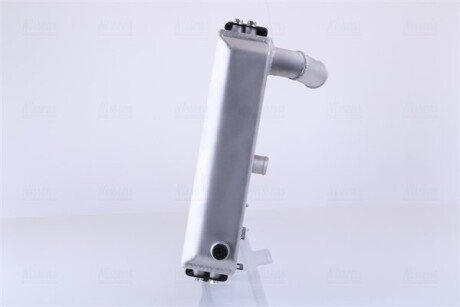 Радиатор охлаждения двигателя nissens 61008